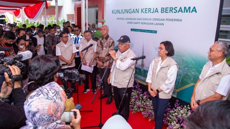 Kementerian Pekerjaan Umum dan Perumahan Rakyat (PUPR) bersama badan usaha jalan tol (BUJT) tengah melaksanakan proyek strategis nasional (PSN) Jalan Tol Solo - Yogyakarta - NYIA Kulonprogo untuk meningkatkan konektivitas dan mengurai kemacetan di Jawa Tengah dan Yogyakarta. Dok. Biro Pers PUPR