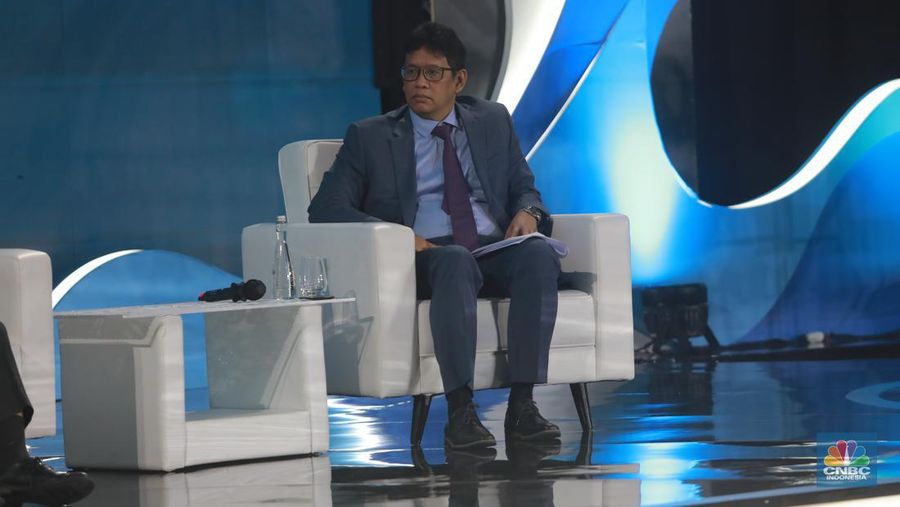 Ketua Dewan Komisioner LPS, Purbaya Yudhi Sadewa dalam Economic Outlook 2023 dengan tema 