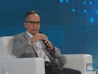 Bos OJK Blak-blakan Strategi Berangus Kasus Keuangan RI