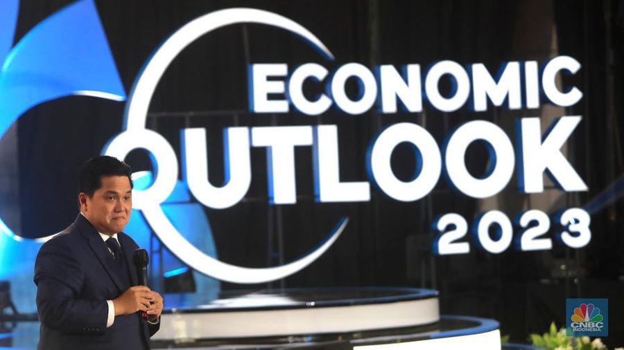 MENTERO BUMN, Erick Thohir sebagai pembicara kunci dalam Economic Outlook 2023 dengan tema 