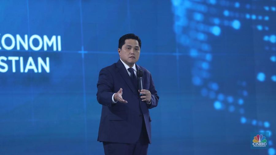 MENTERO BUMN, Erick Thohir sebagai pembicara kunci dalam Economic Outlook 2023 dengan tema 