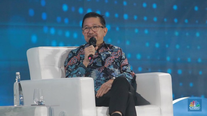 Presiden Direktur PT Freeport Indonesia Tony Wenas dalam Economic Outlook 2023 dengan tema Presiden Direktur PT Freeport Indonesia Tony Wenas dalam Economic Outlook 2023 dengan tema