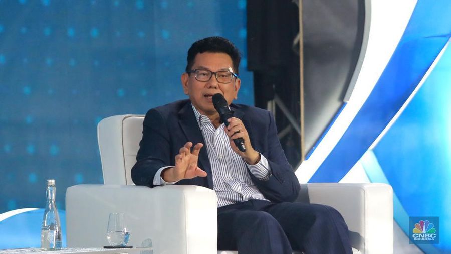 Presiden Dirrektur Prudential Syariah Life Assurance Omar Sjawaldy Anwar dalam Economic Outlook 2023 dengan tema