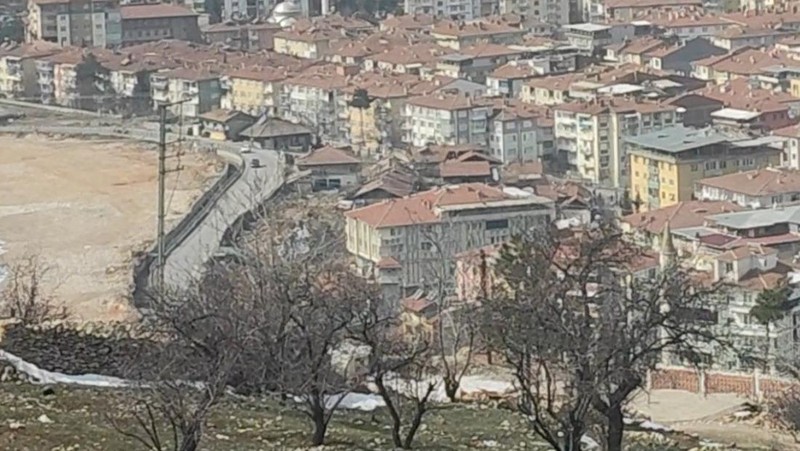 Dust from collapsed buildings rise across Malatya after a new earthquake, in Turkey February 27, 2023,  in this still image obtained from a social media video. Twitter/@Zarkusfb/via REUTERS  THIS IMAGE HAS BEEN SUPPLIED BY A THIRD PARTY. MANDATORY CREDIT. NO RESALES. NO ARCHIVES.