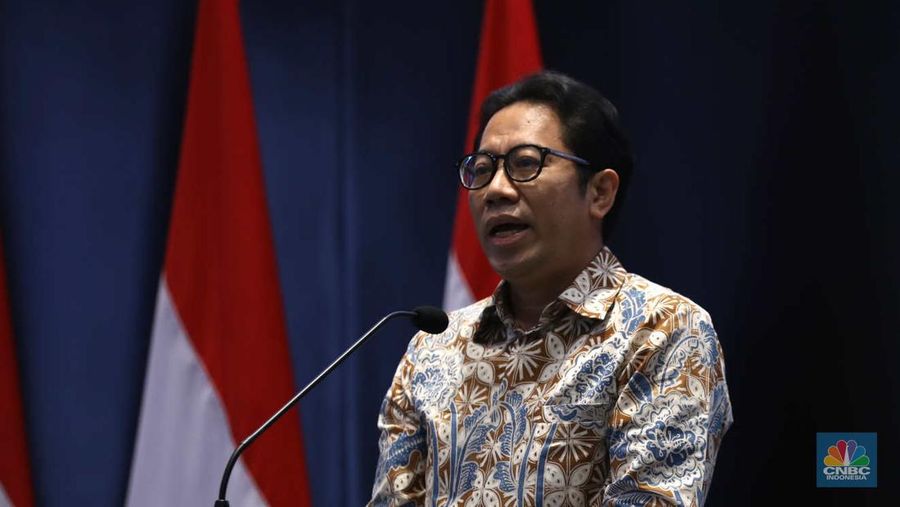I Gede Nyoman Yetna, Direktur Penilaian Perusahaan BEI dalam acara pencatatan perdana saham PT Hillcon Tbk di Bursa Efek Indonesia, Jakarta, Rabu (1/3/2023). (CNBC Indonesia/Tri Susilo)