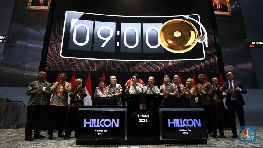Emiten Kontraktor Tambang Nikel PT Hillcon Tbk (HILL) resmi melantai di bursa pada Rabu, (1/3/2023). Ketika dibuka, total nilai transaksinya mencapai Rp7,3 miliar. (վ/Tri Susilo)