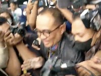 Pasca Diperiksa KPK 8 Jam, Rafael Alun: Tolong Kasihani Saya