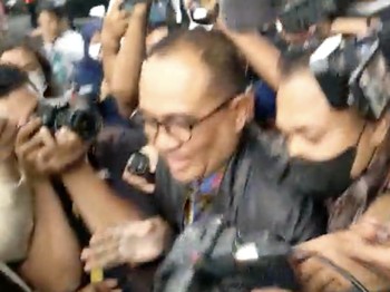 Pasca Diperiksa KPK 8 Jam, Rafael Alun: Tolong Kasihani Saya