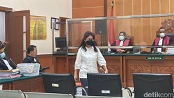 5 Nyanyian Linda: Istri Siri hingga Bareng Irjen Teddy ke Pabrik Sabu Taiwan