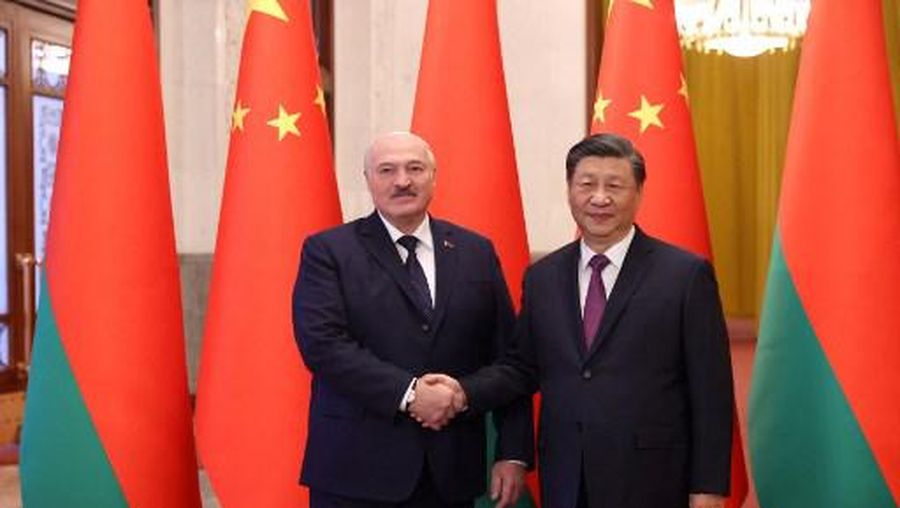 Belarus' President Alexander Lukashenko (L) meets with Chinese President Xi Jinping in Beijing on March 1, 2023. (Photo by Pavel ORLOVSKY / BELTA / AFP) / Belarus OUT
