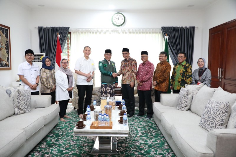 Pertemuan yang dilakukan oleh Dirjen Pajak dengan PBNU merupakan pertemuan rutin bersifat silaturahmi.  Sebagaimana dilakukan tahun lalu, Dirjen Pajak juga bersilaturahmi ke berbagai Tokoh masyarakat dan organisasi keagamaan. (Dok. Dirjen Pajak)