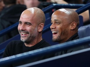 Rooney Dukung Kompany Gantikan Guardiola di Man City