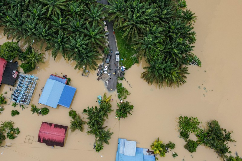Banjir merendam sejumlah wilayah di Yong Peng, Johor Malaysia, pada (4/3/2023). (AFP via Getty Images/MOHD RASFAN)