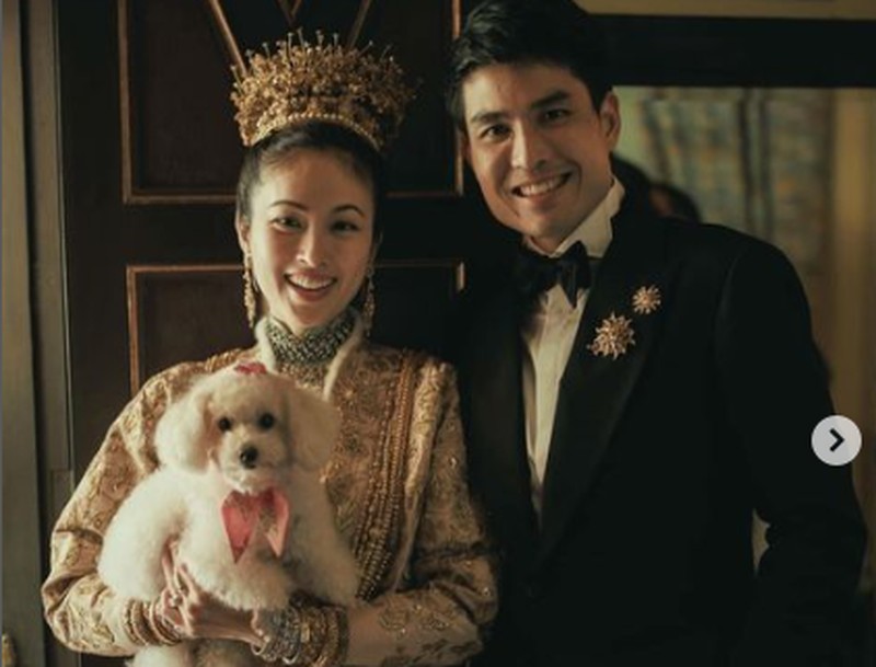 Pada akhirnya, model transgender tercantik Nong Poy telah resmi menjadi pasangan konglomerat Thailand, Oak Phakwa Hongyok. Keduanya melangsungkan pernikahan pada Rabu, 1 Maret 2023. Pada akhirnya, model transgender tercantik Nong Poy telah resmi menjadi pasangan konglomerat Thailand, Oak Phakwa Hongyok. Keduanya melangsungkan pernikahan pada Rabu, 1 Maret 2023. (Tangkapan Layar Instagram @poydtreechada)