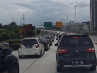 Perhatian! Tarif Tol BSD Resmi Naik Jadi Rp9.500