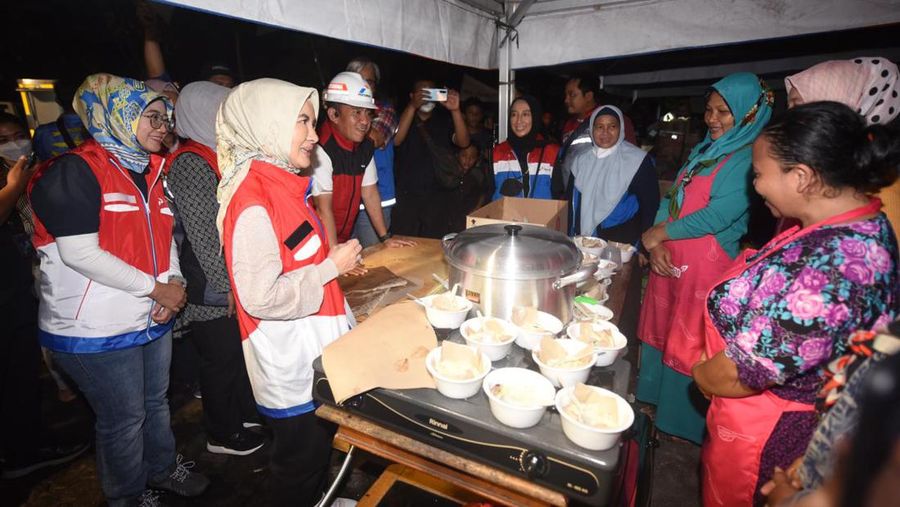 PT Pertamina (Persero) mengunjungi Rumah Sakit Pusat Pertamina (RSPP) untuk melihat korban insiden TBBM Pertamina Plumpang di RSPP, Jakarta, Sabtu, (4/3/23). (Dok: Pertamina)