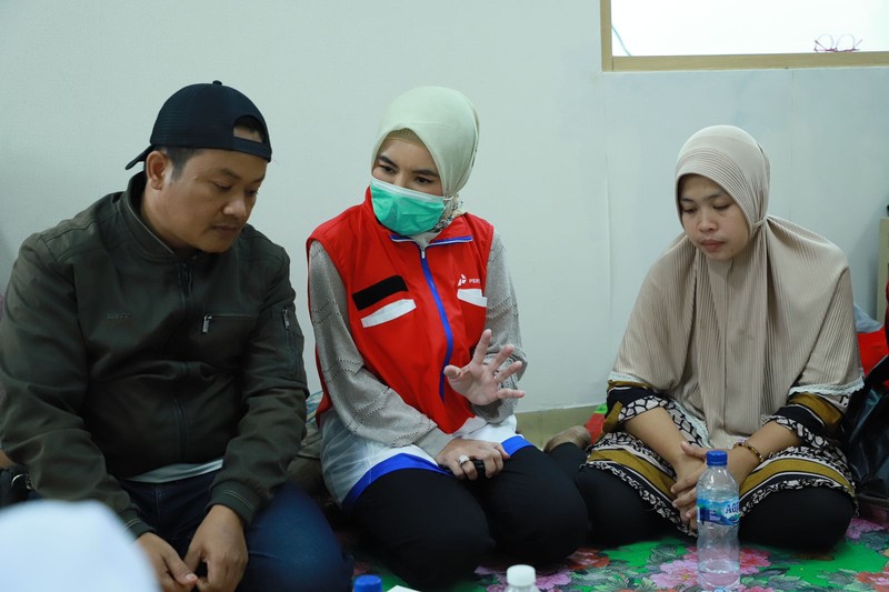 PT Pertamina (Persero) mengunjungi Rumah Sakit Pusat Pertamina (RSPP) untuk melihat korban insiden TBBM Pertamina Plumpang di RSPP, Jakarta, Sabtu, (4/3/23). (Dok: Pertamina)