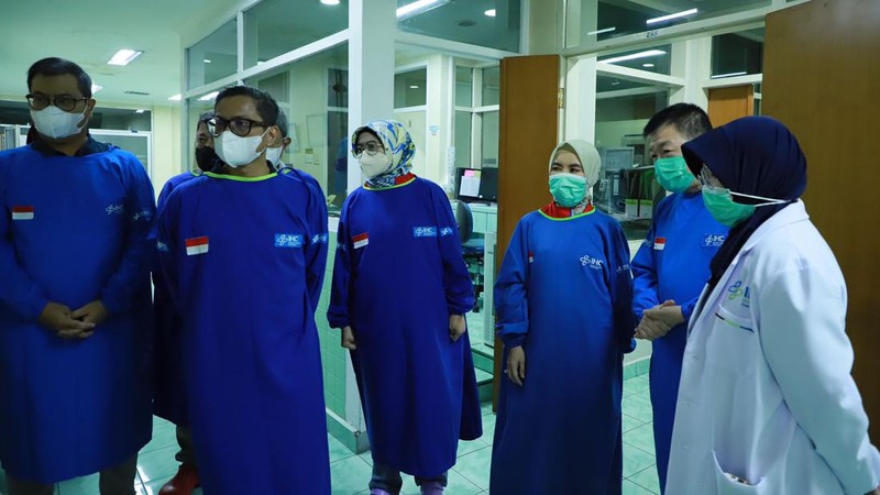 PT Pertamina (Persero) mengunjungi Rumah Sakit Pusat Pertamina (RSPP) untuk melihat korban insiden TBBM Pertamina Plumpang di RSPP, Jakarta, Sabtu, (4/3/23). (Dok: Pertamina)