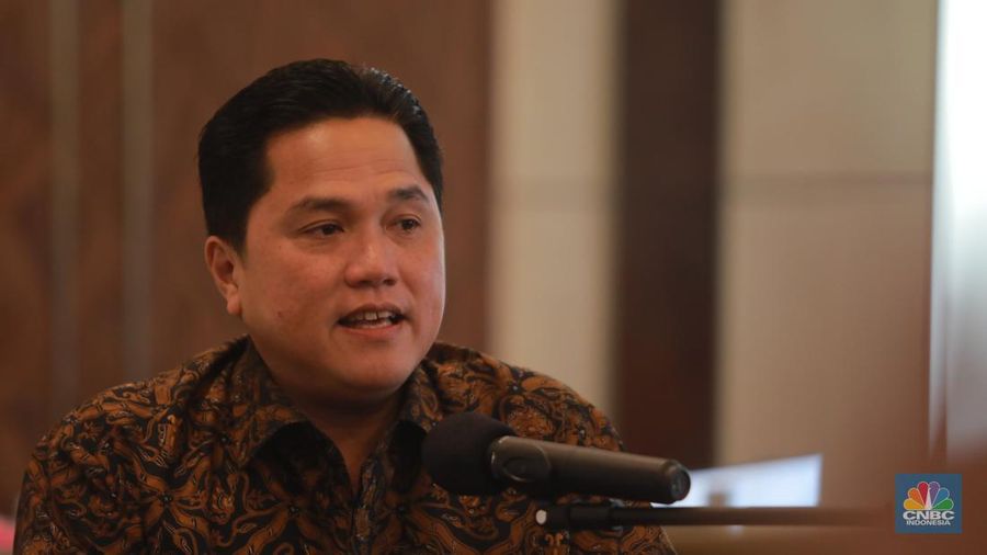 Menteri BUMN Erick Thohir dalam penyerahan pengelolaan Asset perkara Jiwasraya dan Asabri di Gedung Kejaksaan Agung, Senin (6/3/2023). (²©²ÊÍøÕ¾/Muhammad Sabki)