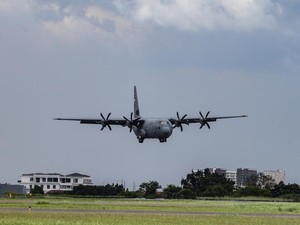 Penjelasan TNI AU soal Viral Pesawat Hercules di Ambon