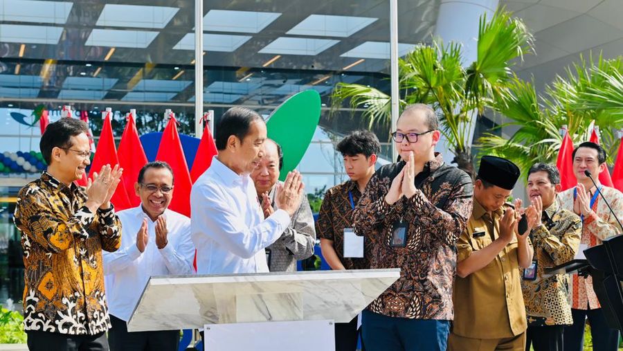 Presiden Jokowi saat meresmikan Mayapada Hospital Bandung di Jalan Terusan Buah Batu No. 5, Kota Bandung, Jawa Barat, Senin (06/03/2023). (Dok: BPMI Setpres/Laily Rachev)