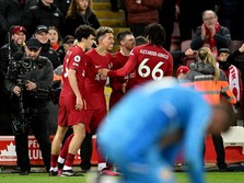 Ekspresi Wajah Tertunduk Malu Tim Setan Merah Kalah 7-0