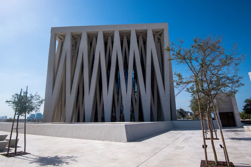 Sinagoga Moses Ben Maimon digambarkan selama tur media di Abrahamic Family House di Abu Dhabi pada 21 Februari 2023. - Uni Emirat Arab telah membuka pusat yang menampung masjid, gereja, dan sinagog resmi pertama di negara itu dengan tujuan untuk mempromosikan koeksistensi antaragama di negara Muslim. (RYAN LIM/AFP via Getty Images)