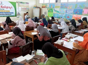 MK Wajibkan Pendidikan Agama di Sekolah, Kemendikdasmen Dukung Penuh