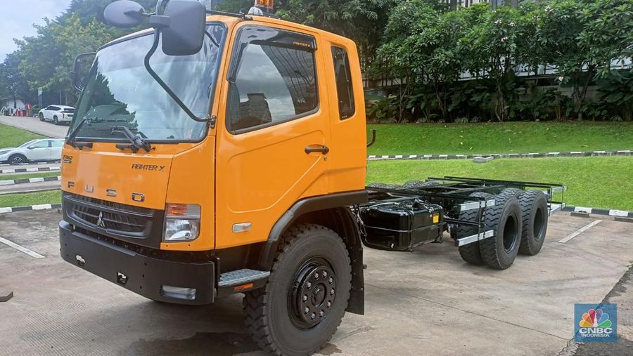 Penampakan truk listrik Mitsubishi Fuso. (CNBC Indonesia/Ferry Sandi)