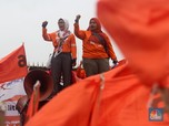 Gedung DPR 'Memerah' Lagi, Buruh Perempuan Bersuara