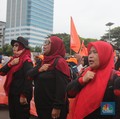 Demo May Day, Buruh Pakai Sunscreen Antisipasi Cuaca Panas