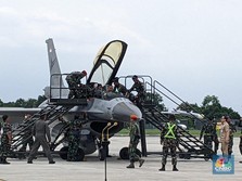 Jajal Jet Tempur Canggih F-16, Prabowo Bercanda Ngaku Pusing