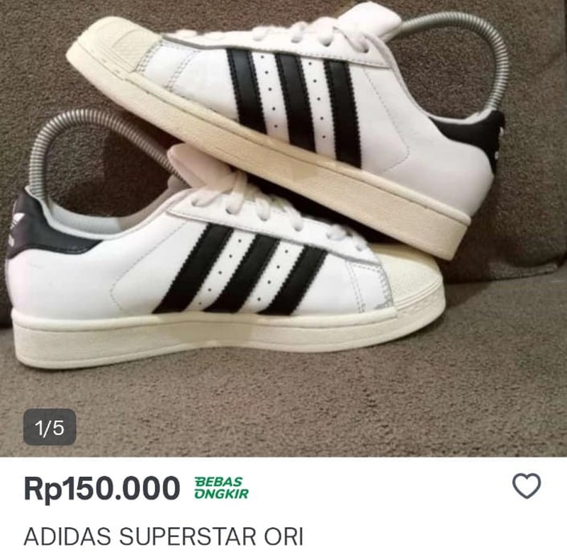 Sepatu branded impor bekas ramai dijual di media sosial, menyerang pasar Indonesia! Sepatu branded impor bekas ramai dijual di media sosial, menyerang pasar Indonesia! (Tangkapan Layar Toko Online)