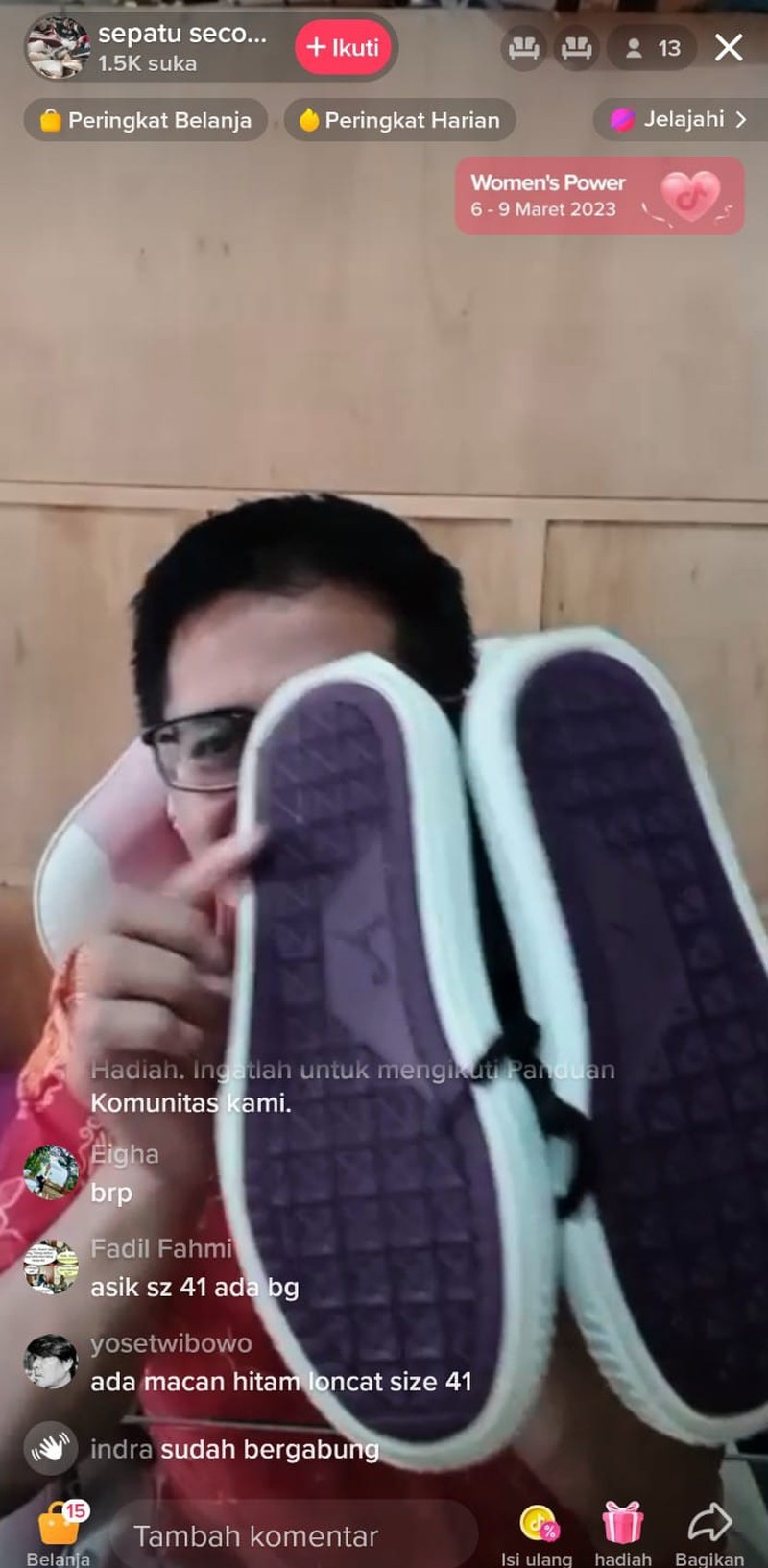 Sepatu branded impor bekas ramai dijual di media sosial, menyerang pasar Indonesia! Sepatu branded impor bekas ramai dijual di media sosial, menyerang pasar Indonesia! (Tangkapan Layar Toko Online)