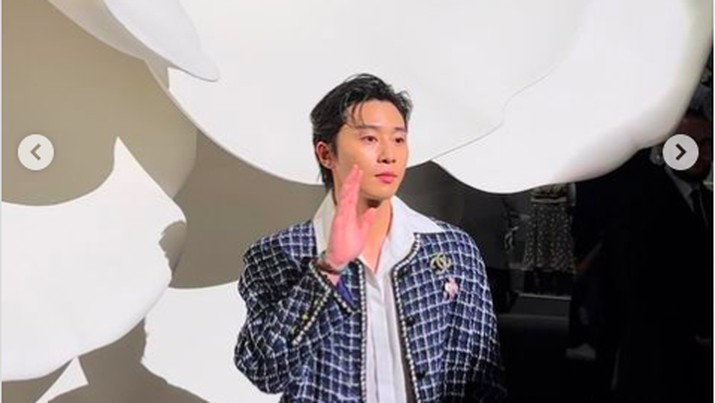 Aktor Korea Selatan Park Seo Joon Aktor Korea Selatan Park Seo Joon menghadiri fashion show Chanel di Paris Fashion Week