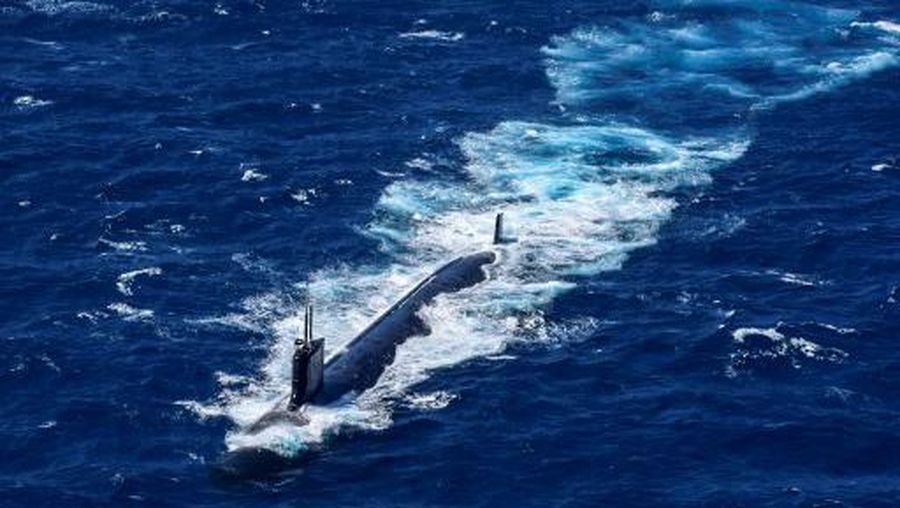 View of a US nuclear submarine during military exercises 70 nautical miles (130 kilometers) off Cartagena, Colombia, on February 28, 2022. - Colombia and the United States began military exercises in the Caribbean on Monday, which included activities with a nuclear submarine, to strengthen the fight against drug trafficking and protect