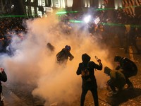 Yunani Chaos! Demonstrasi Menggila, Polisi Kewalahan