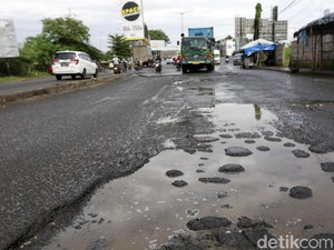 Wamen PU Sebut Air Musuh Utama Jalan, Minta Pengelola Tol Cek Lapangan