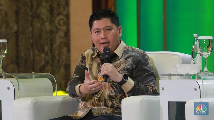 Direktur Ashmore Asset Management Indonesia Steven Satya Yudha, dalam BNI Emerald Market Outlook dengan tema Direktur Ashmore Asset Management Indonesia Steven Satya Yudha, dalam BNI Emerald Market Outlook dengan tema