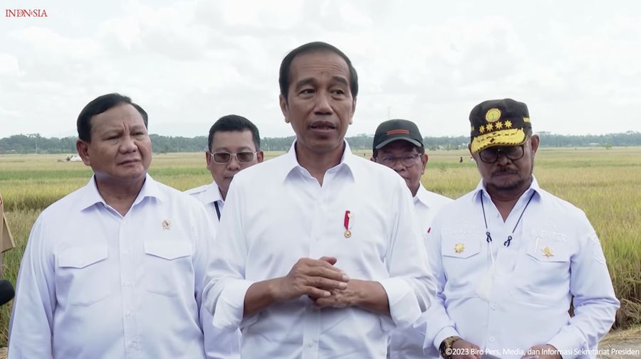 Keterangan Pers Presiden Jokowi saat panen raya padi di Kebumen, Jawa Tengah, (9/3/2023). (Tangkapan layar Sekretariat Presiden RI)