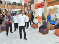 Jokowi Kaget Pas Tinjau Kantor Pajak Solo, Ada Apa Ya?