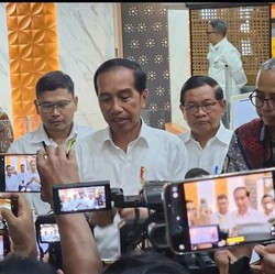 Kunjungi KPP Solo, Jokowi Semangati Pegawai Pajak