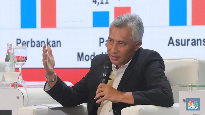 Presiden Komesaris BNI Asset Management Eko Priyo Pratomo, dalam BNI Emerald Market Outlook dengan tema Presiden Komesaris BNI Asset Management Eko Priyo Pratomo, dalam BNI Emerald Market Outlook dengan tema