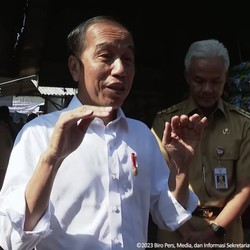 'Kiamat' Pupuk RI, Jokowi Salahkan Perang Rusia & Ukraina