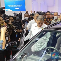 Penjualan Motor-Mobil Tinggi Bikin Jalanan Macet, Benarkah?