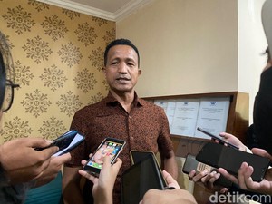 Formappi Soroti Status Nonaktif 5 Anggota DPR: Upaya Senangkan Publik Sesaat