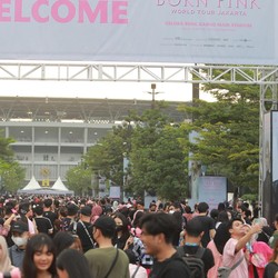 Fenomena: Warga RI Habisin Duit untuk Konser-Nginep di Hotel
