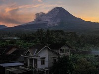 Perhatian! 17 Gunung Api di RI Dalam Status Waspada