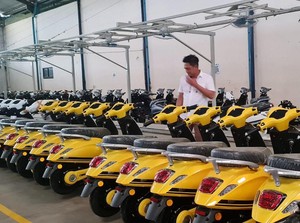 Kredit Motor Listrik Ini Bisa Dicicil Lewat Pegadaian, Siapin DP Segini