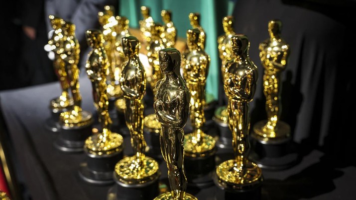 Patung Oscar, di belakang panggung Academy Awards ke-95 di Dolby Theatre pada 12 Maret 2023 di Hollywood, California. (Los Angeles Times via Getty Imag/Robert Gauthier)